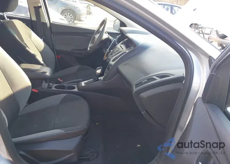 2014 Ford Focus Se z USA, uszkodzony, nr VIN 1FADP3K21EL119071